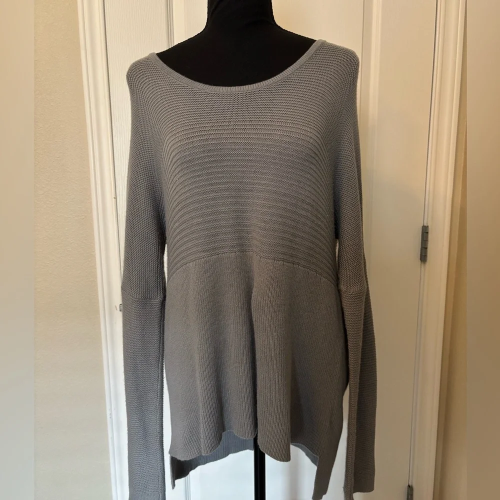 Helmet Lang Gray Textured pullover Top gray knit pullover light Medium tunic